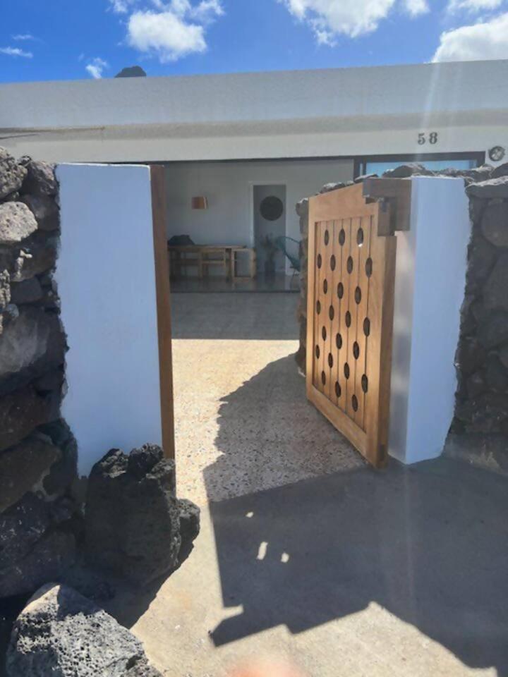 Lanzarote Famara Beach Bungalow Ngoại thất bức ảnh