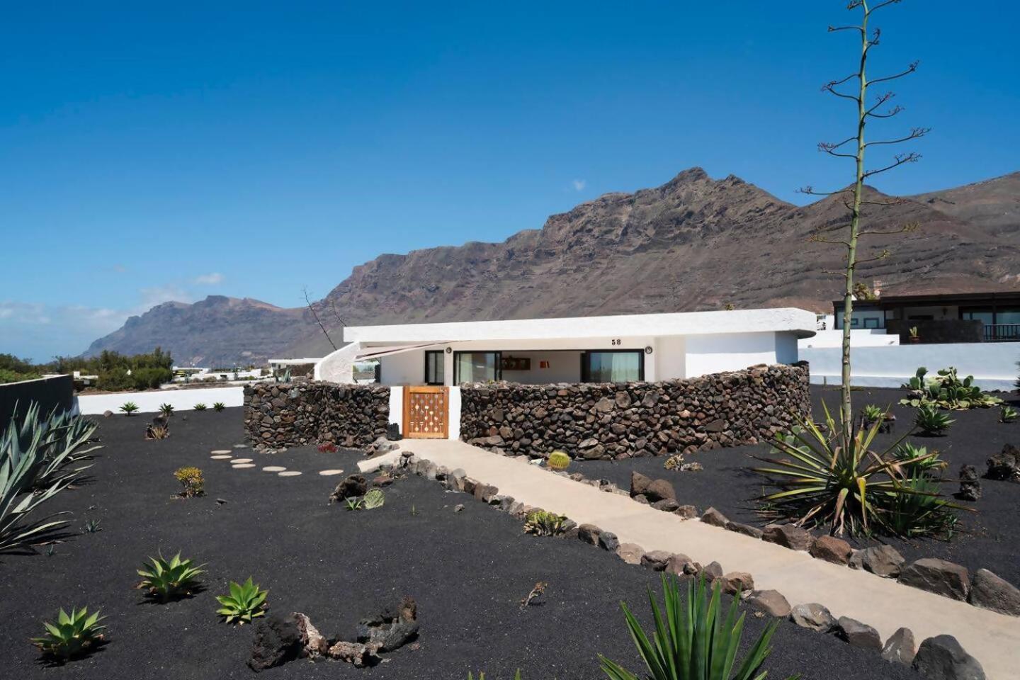 Lanzarote Famara Beach Bungalow Ngoại thất bức ảnh