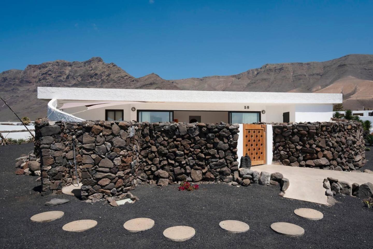 Lanzarote Famara Beach Bungalow Ngoại thất bức ảnh