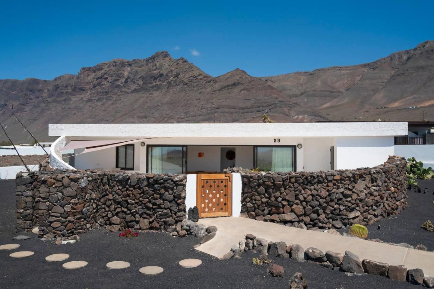 Lanzarote Famara Beach Bungalow Ngoại thất bức ảnh